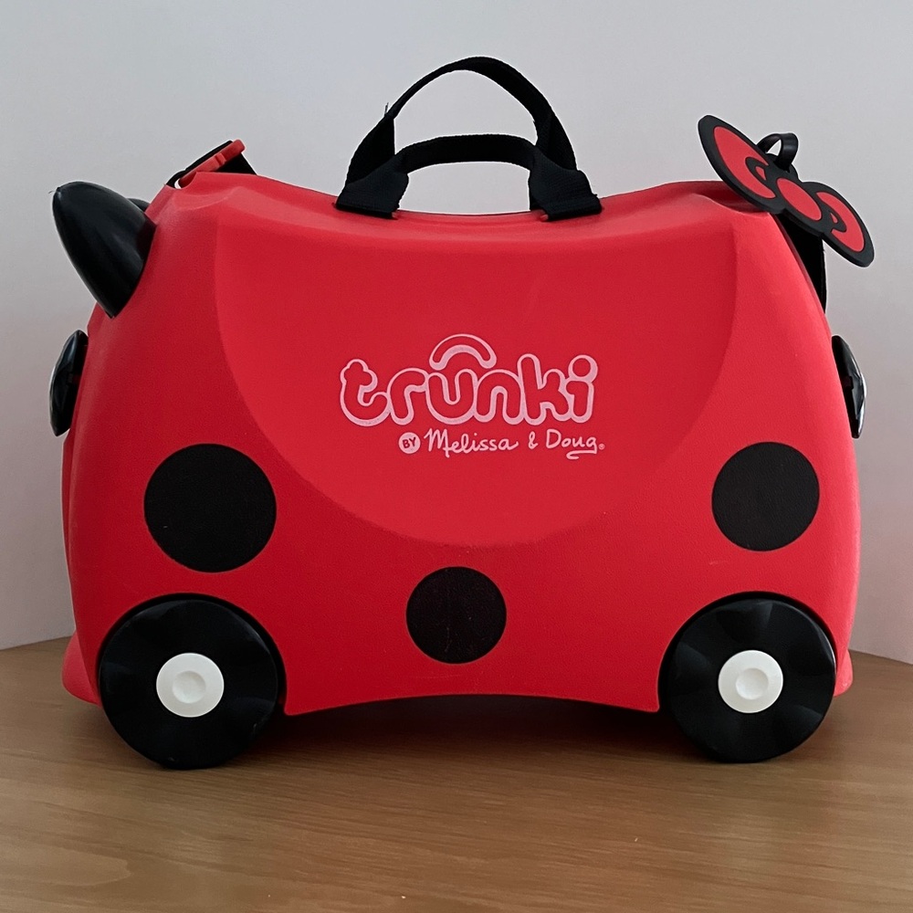 Melissa & Doug Lady Bug Trunki